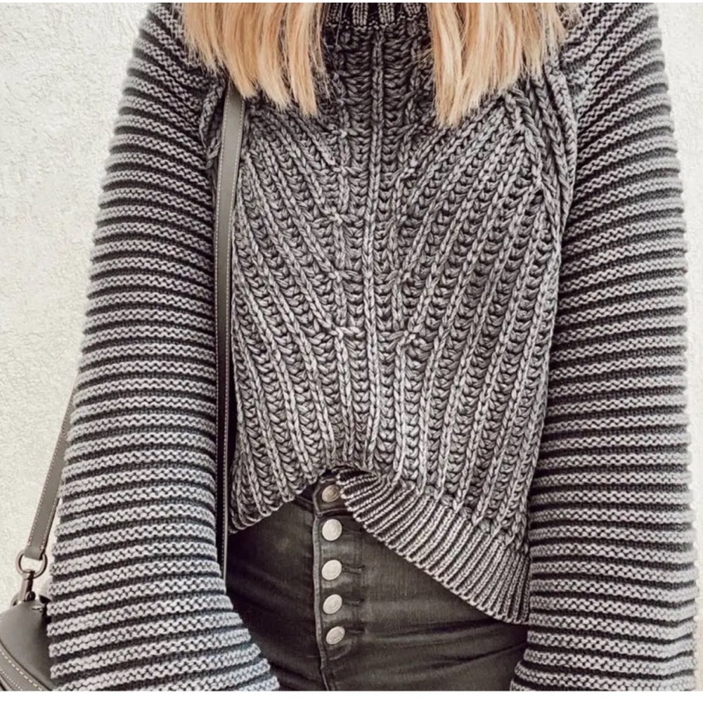Free People Gray Sweatheart Chunky Sweater